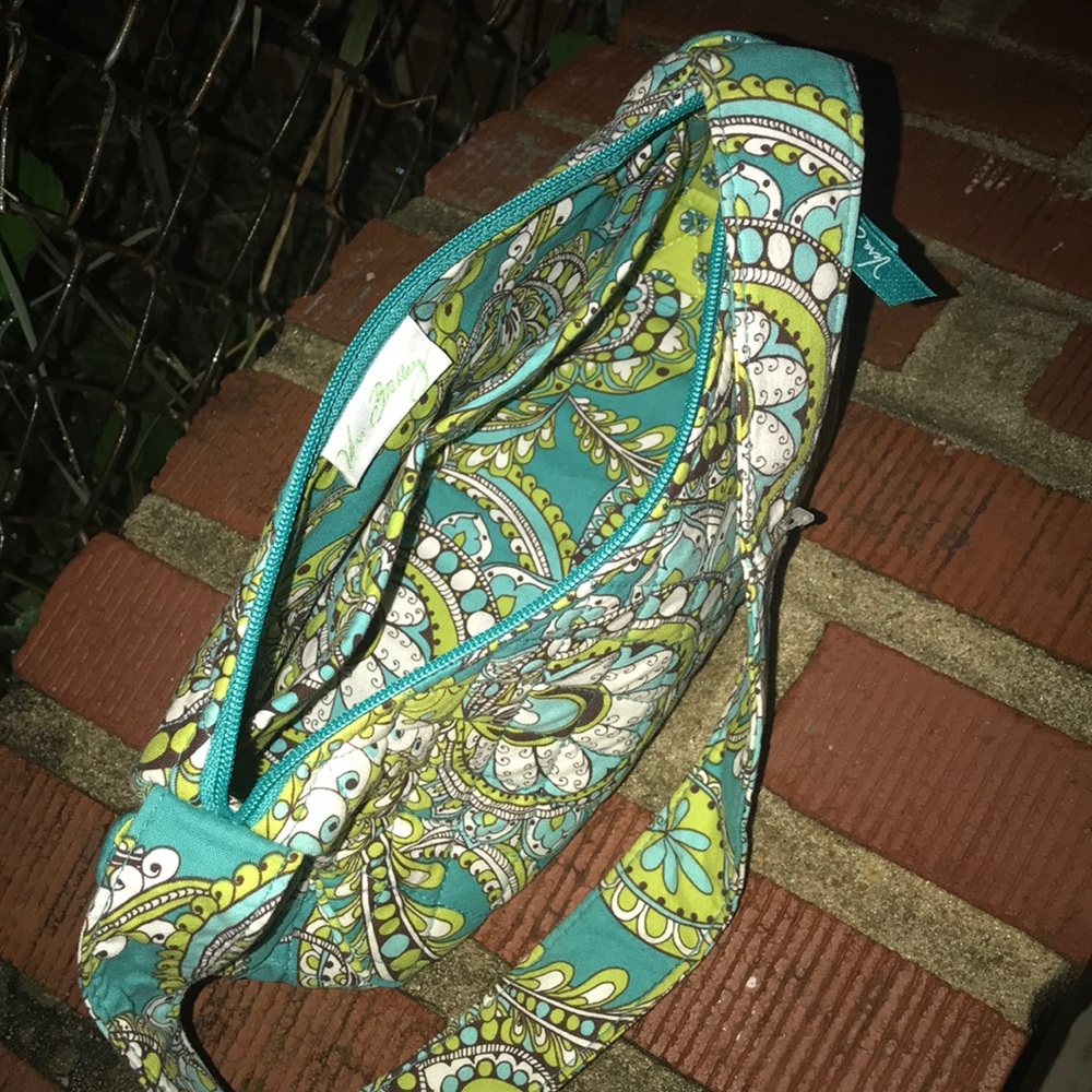 Vera Bradley - Picture 2 of 7